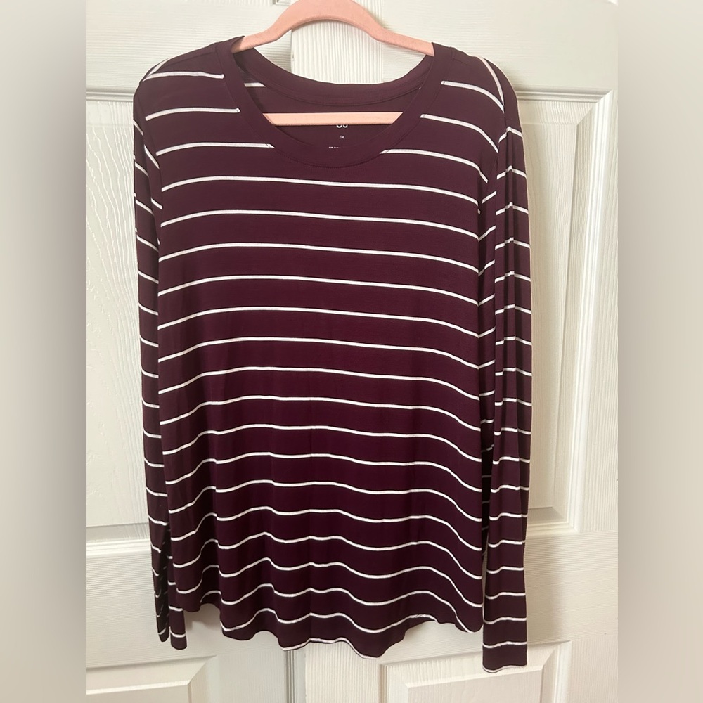 NWOT- SO burgundy & white stripes long sleeve top 1x